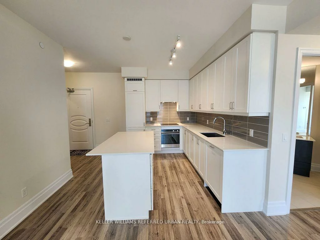 9075, Jane, Concord, Vaughan