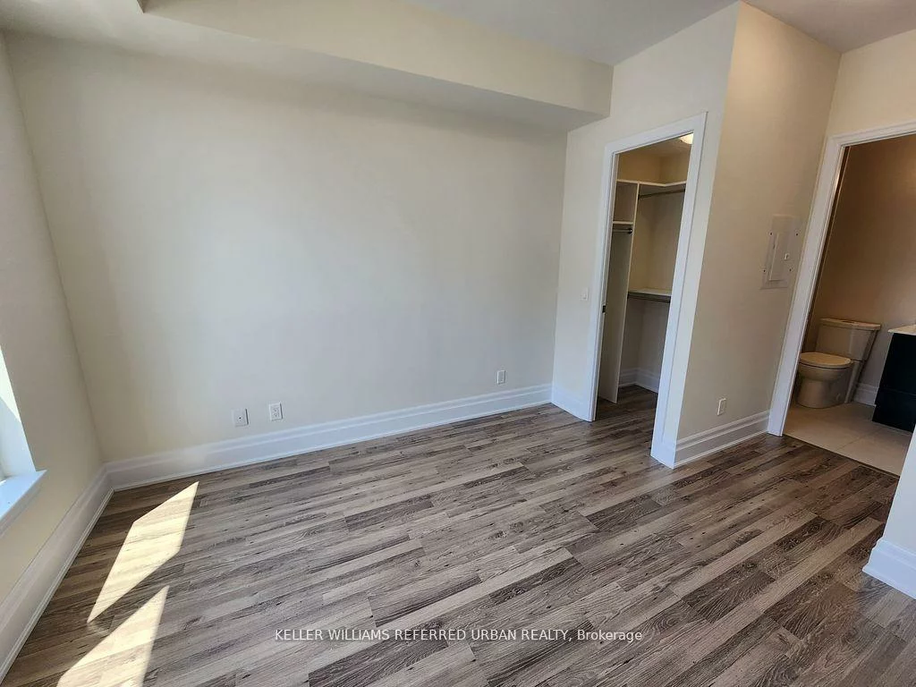 9075, Jane, Concord, Vaughan