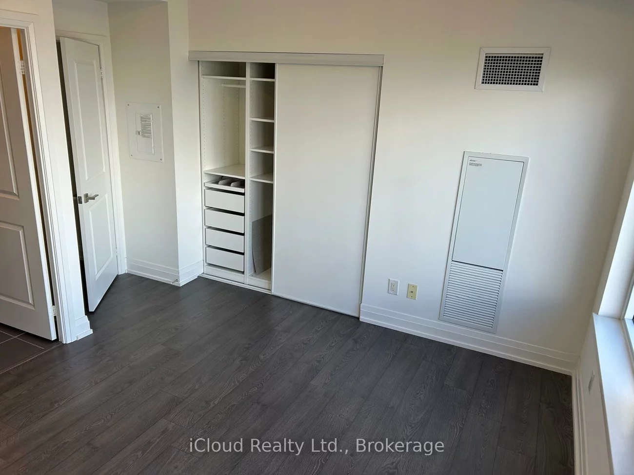 3600, Highway 7, Vaughan Corporate Centre, Vaughan