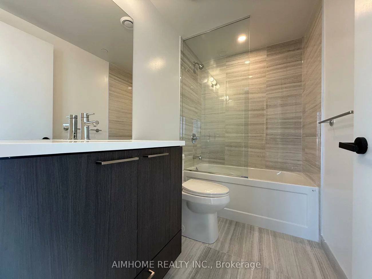 225, Commerce, Vaughan Corporate Centre, Vaughan