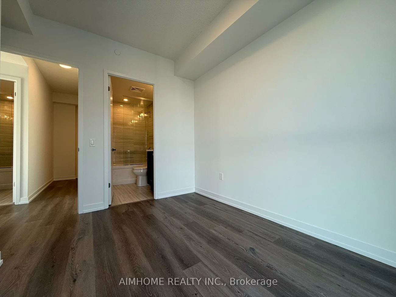 225, Commerce, Vaughan Corporate Centre, Vaughan