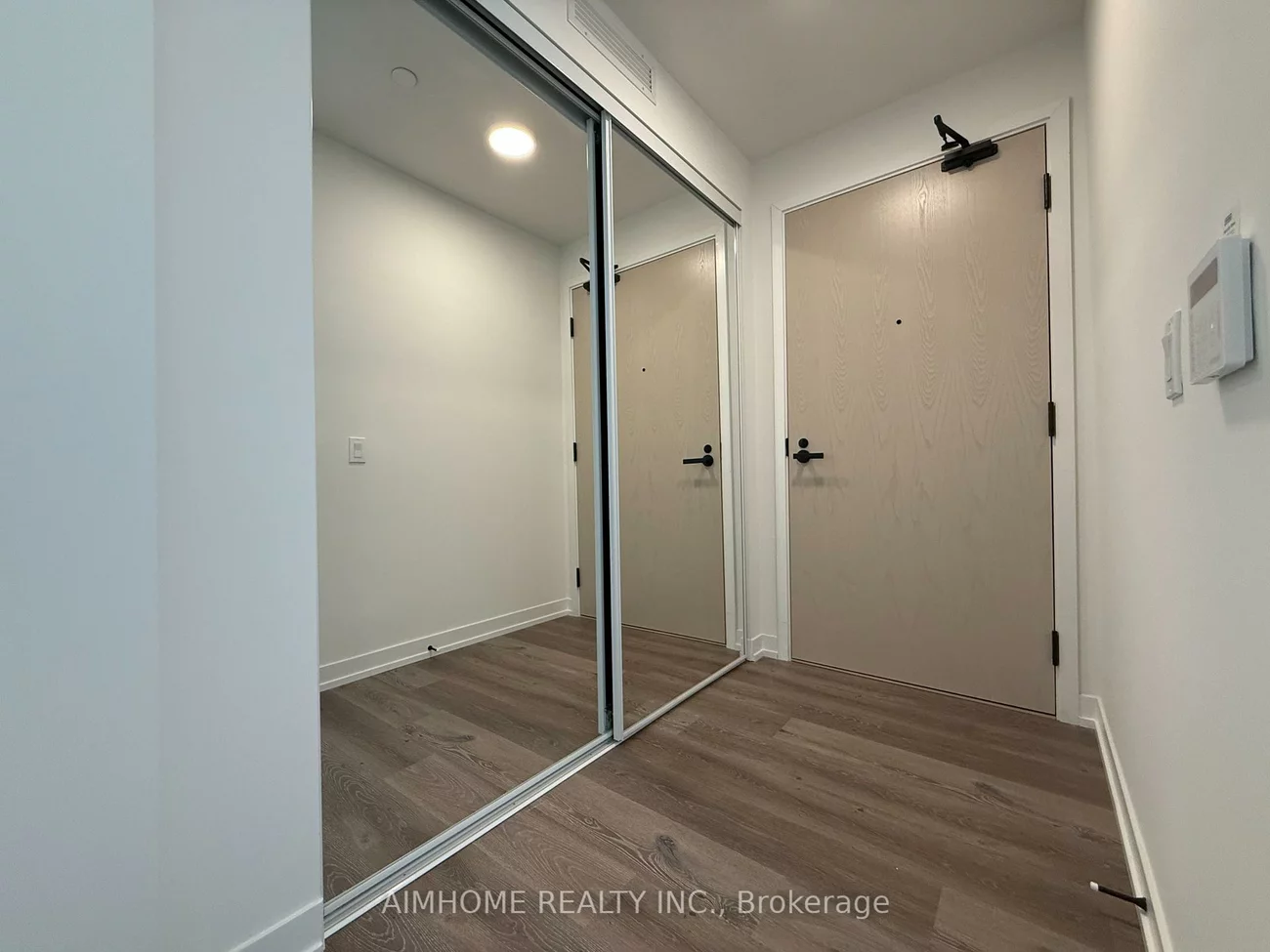 225, Commerce, Vaughan Corporate Centre, Vaughan