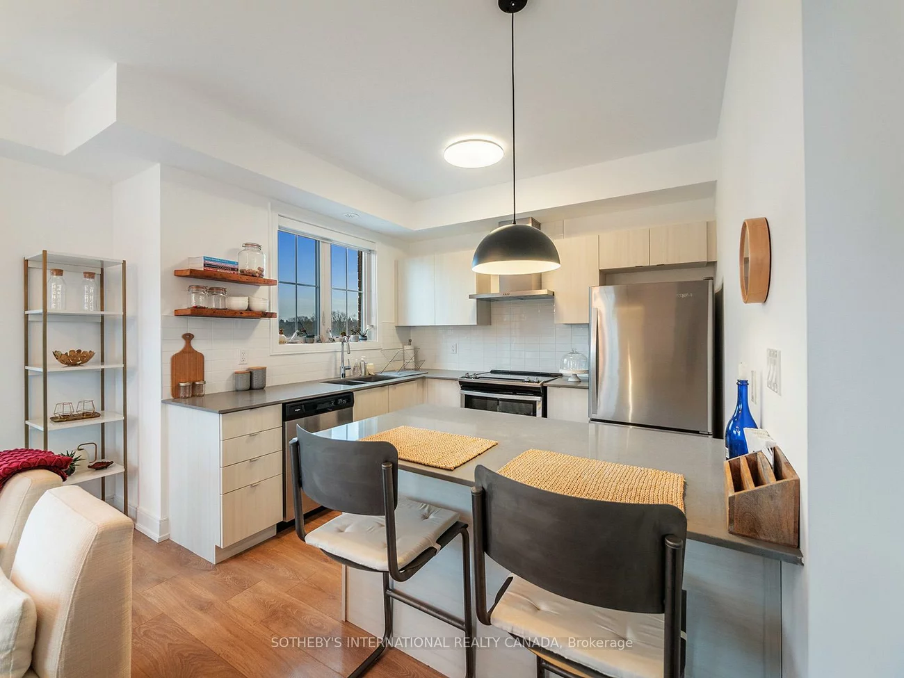 199, Pine Grove, Islington Woods, Vaughan