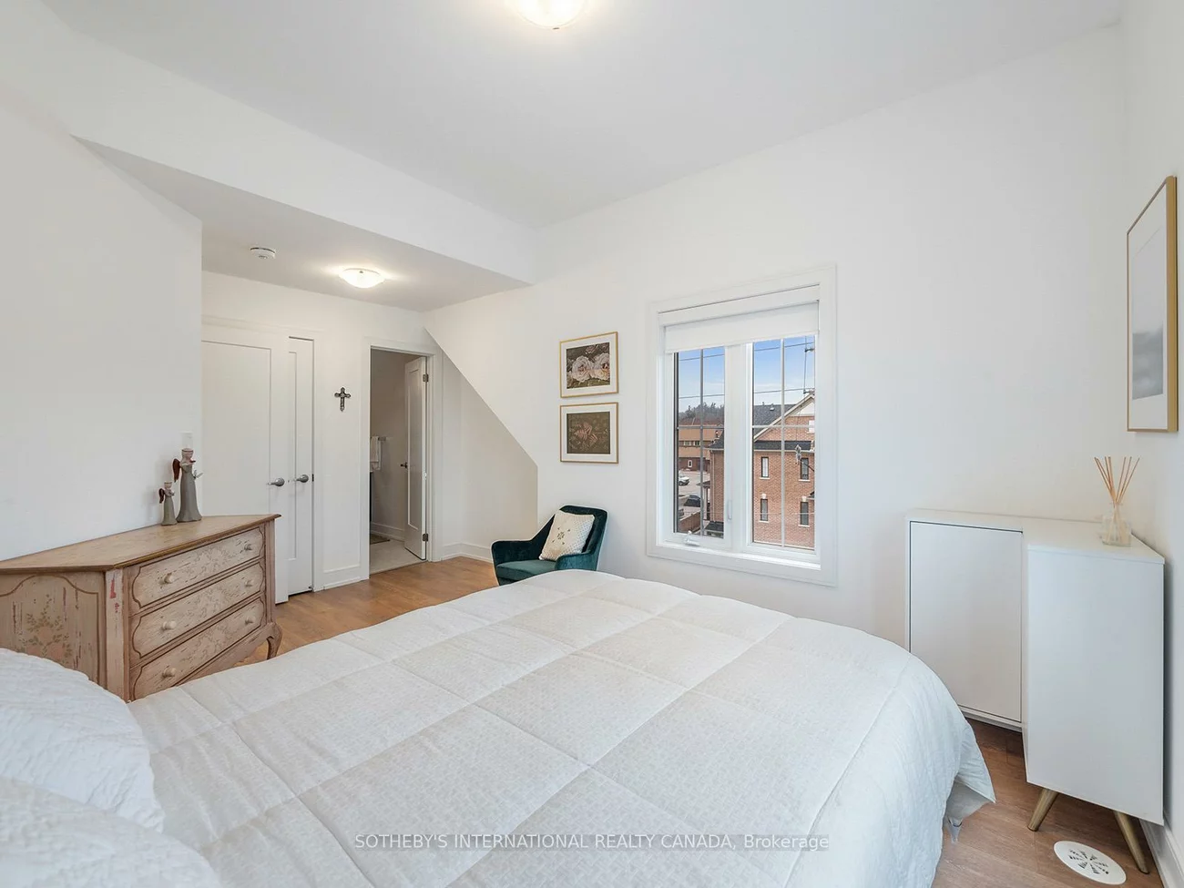 199, Pine Grove, Islington Woods, Vaughan