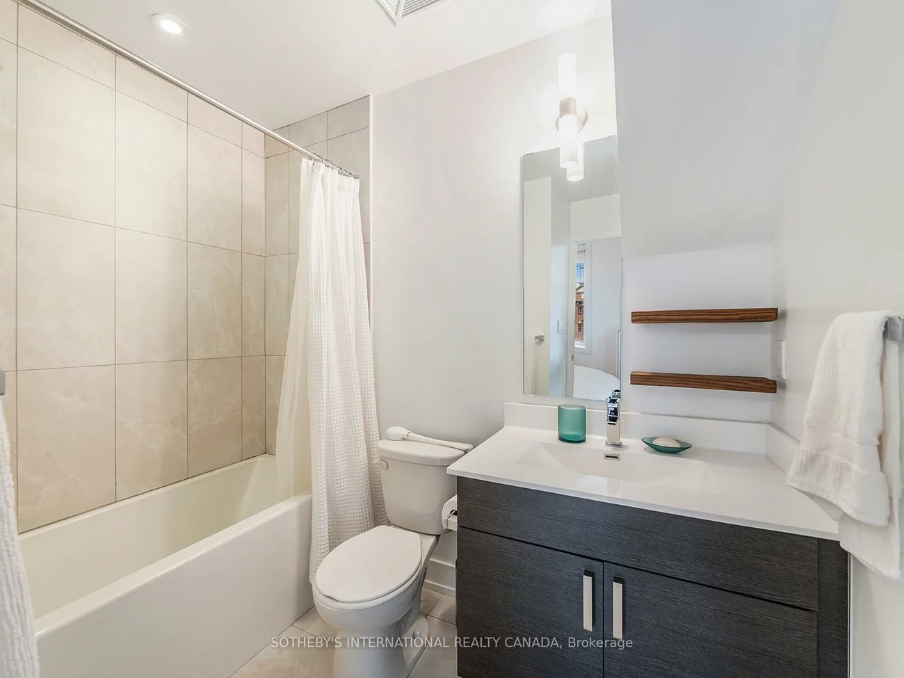 199, Pine Grove, Islington Woods, Vaughan