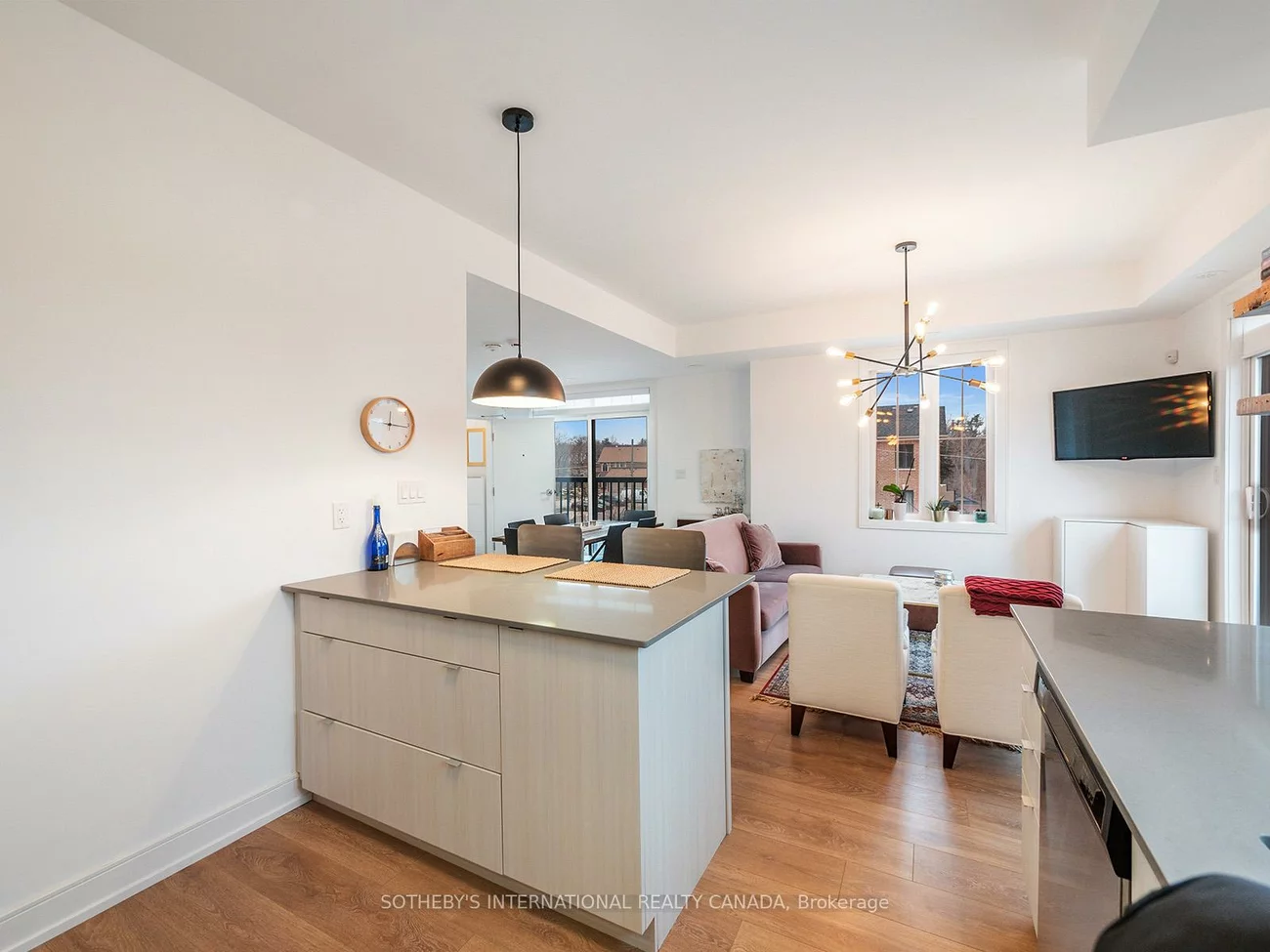 199, Pine Grove, Islington Woods, Vaughan