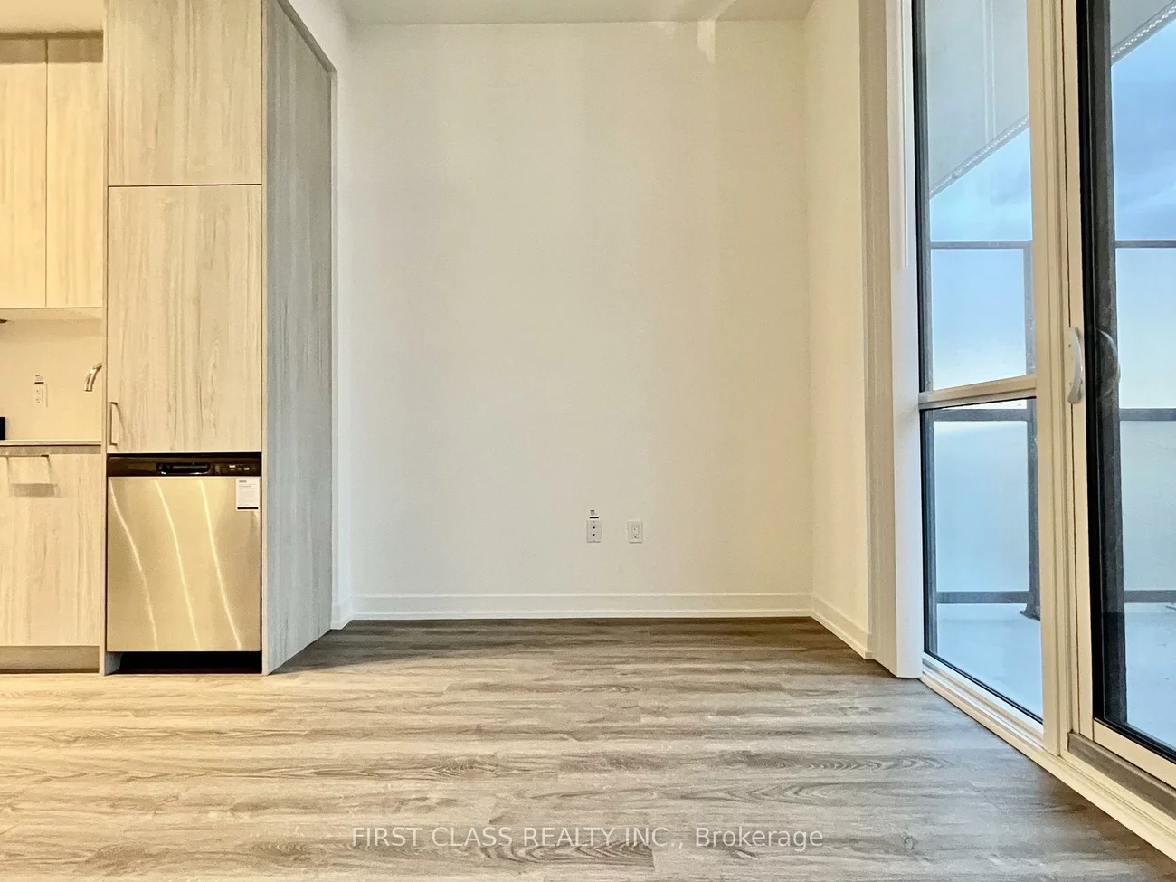 195, Commerce, Vaughan Corporate Centre, Vaughan