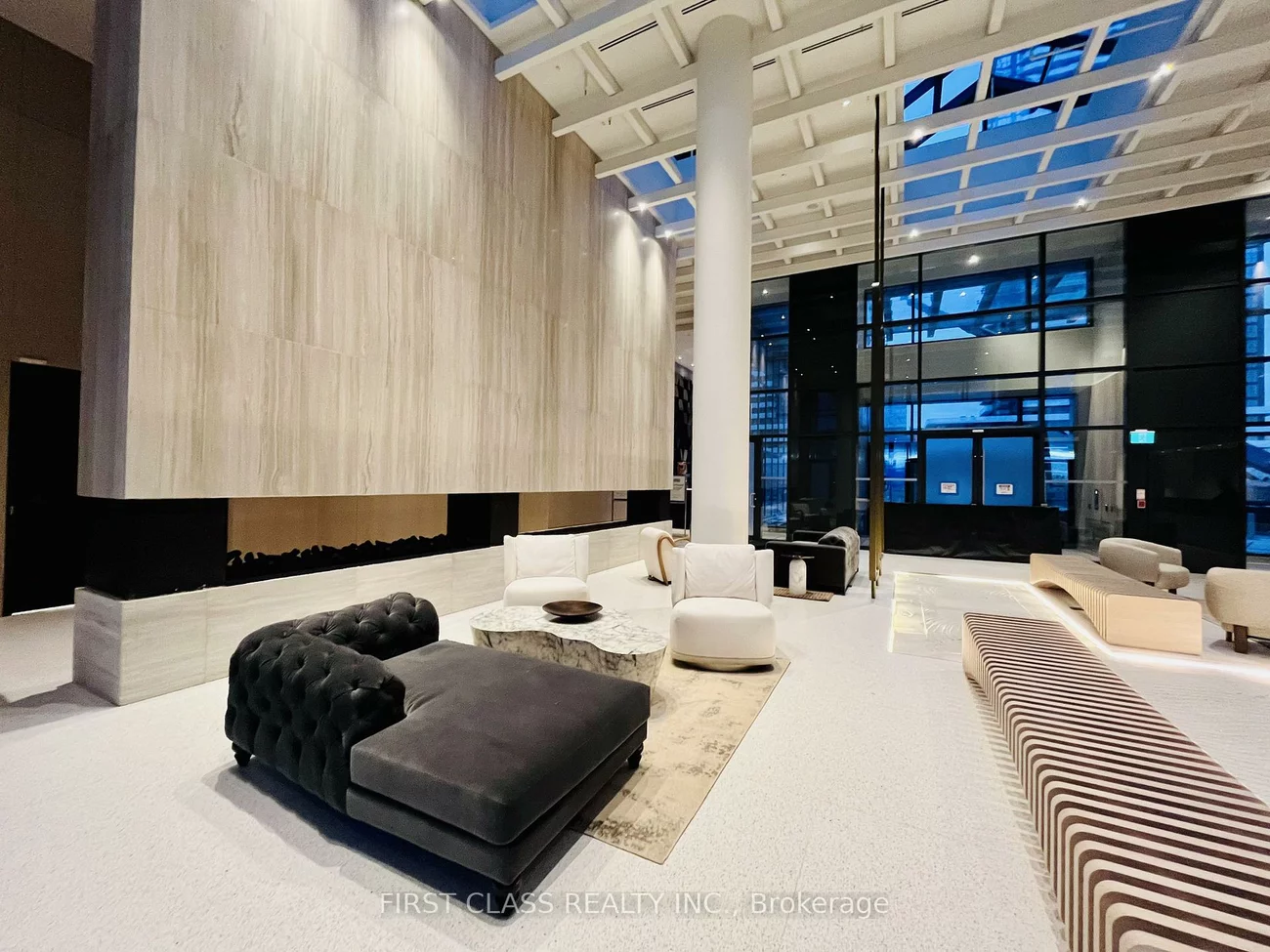 195, Commerce, Vaughan Corporate Centre, Vaughan