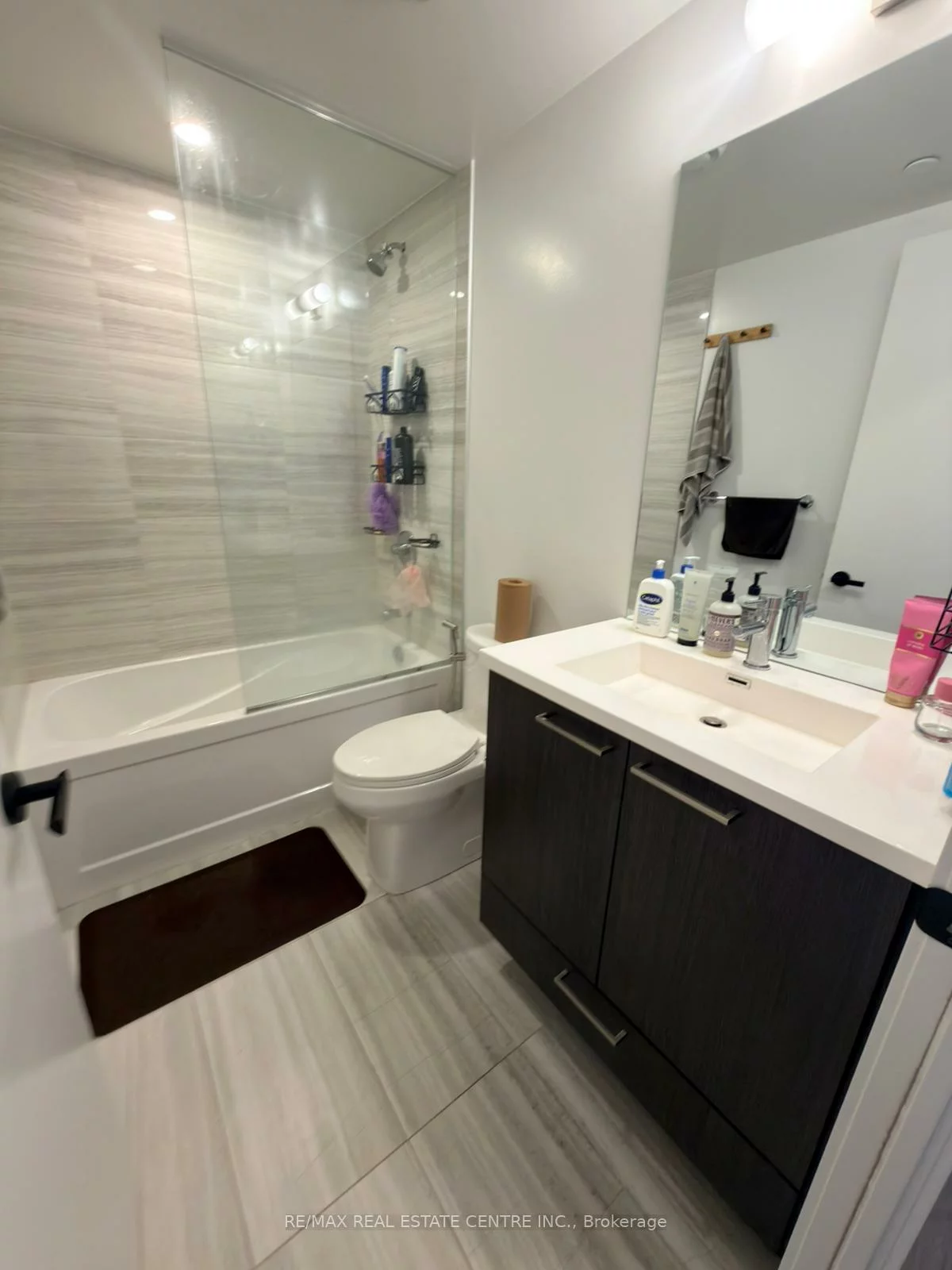 195, Commerce, Vaughan Corporate Centre, Vaughan