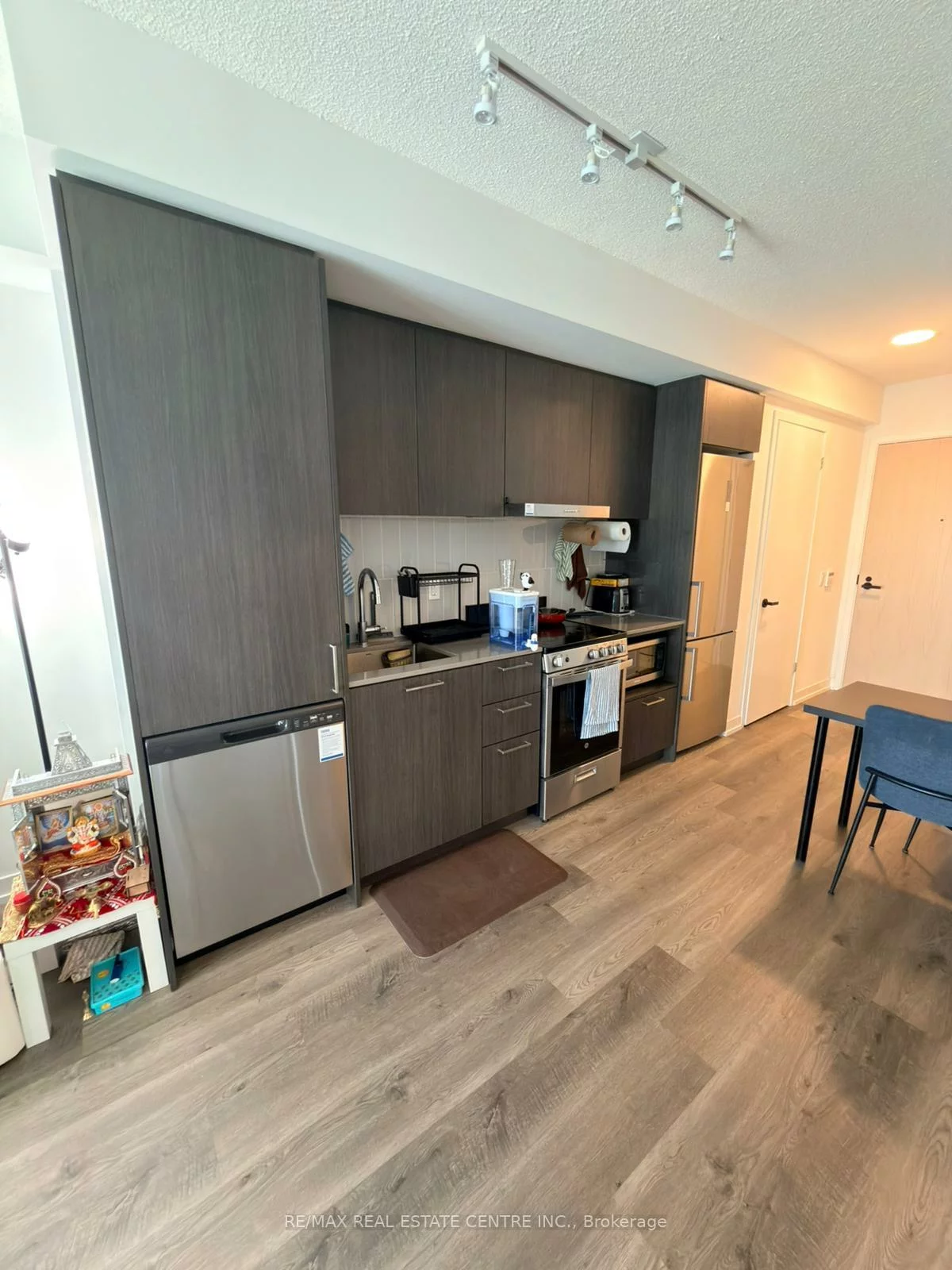 195, Commerce, Vaughan Corporate Centre, Vaughan