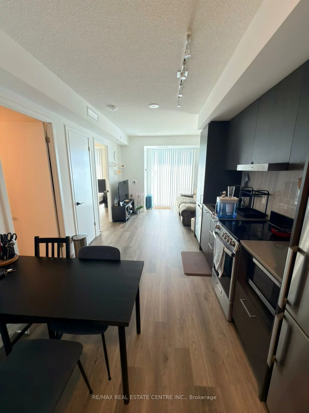 195, Commerce, Vaughan Corporate Centre, Vaughan