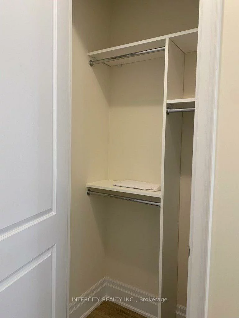 9085, Jane, Concord, Vaughan