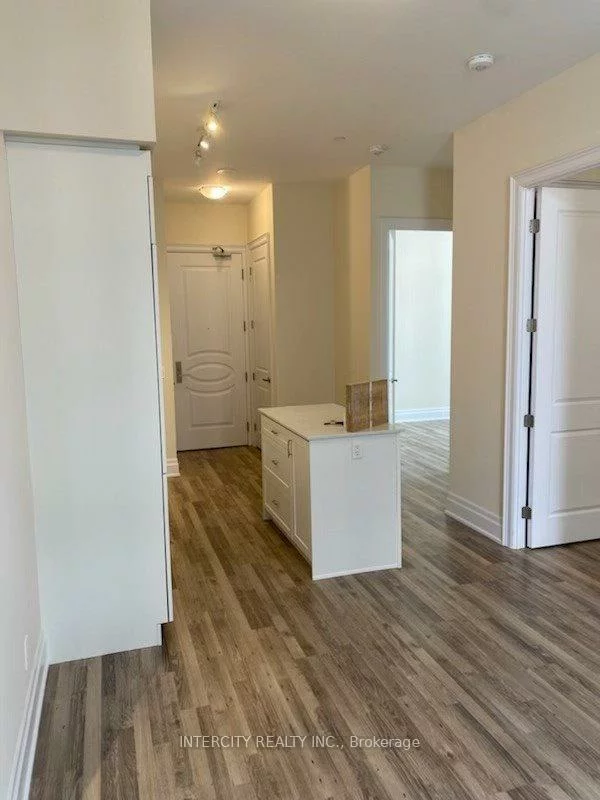 9085, Jane, Concord, Vaughan