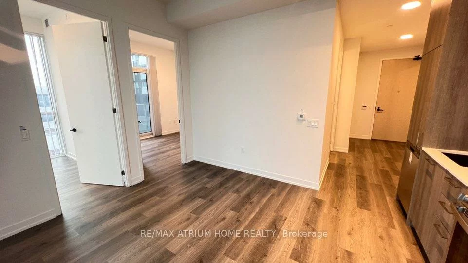 195, Commerce, Vaughan Corporate Centre, Vaughan