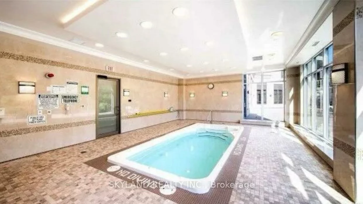 9255, Jane, Maple, Vaughan