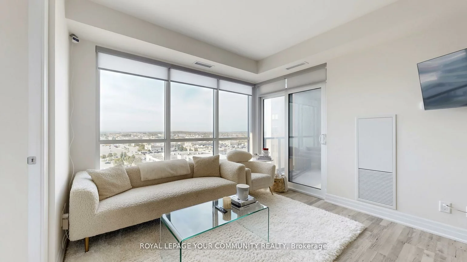 9075, Jane, Concord, Vaughan