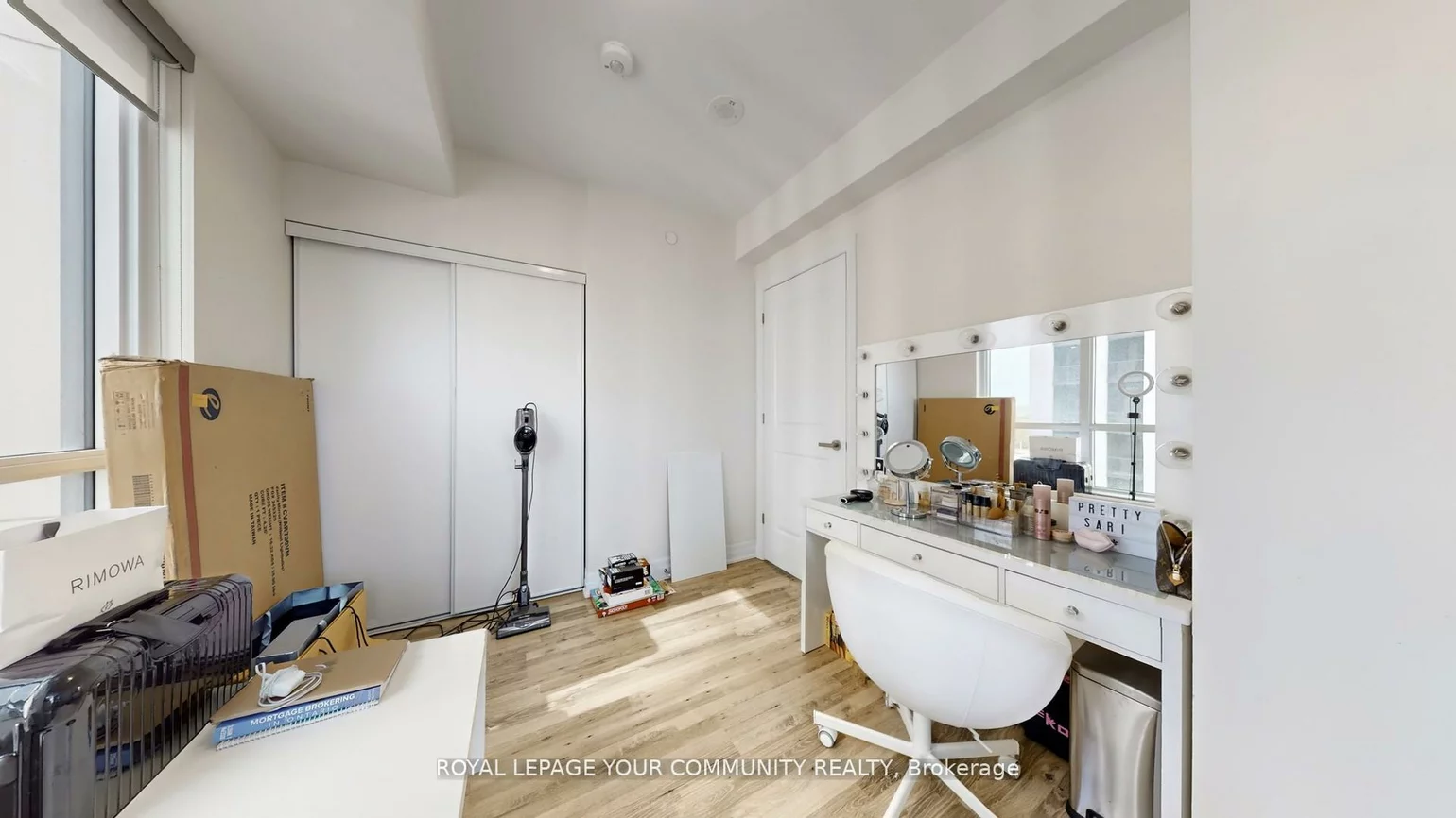 9075, Jane, Concord, Vaughan