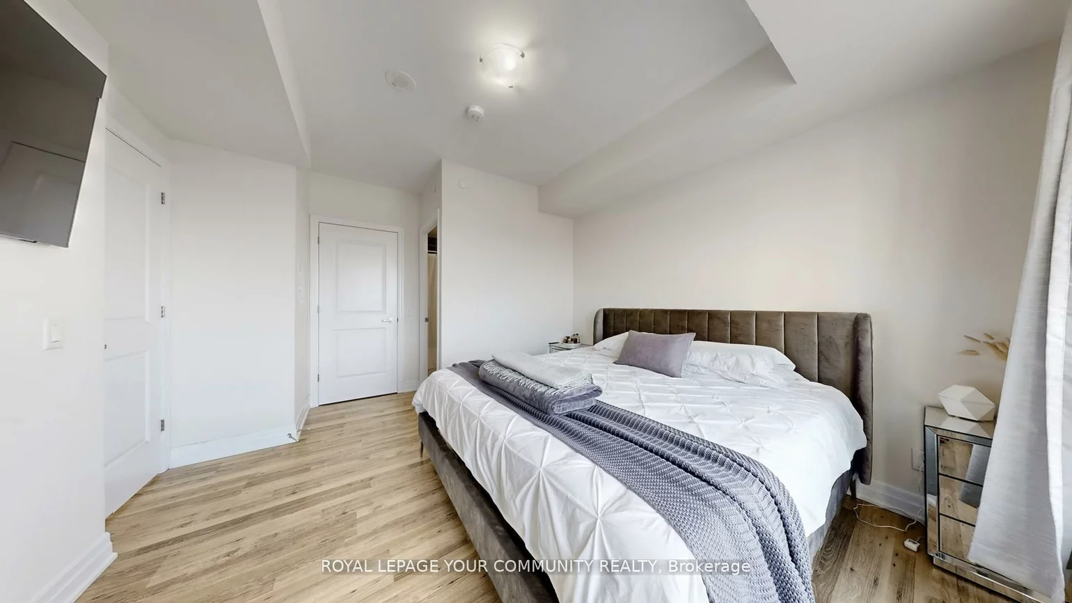 9075, Jane, Concord, Vaughan