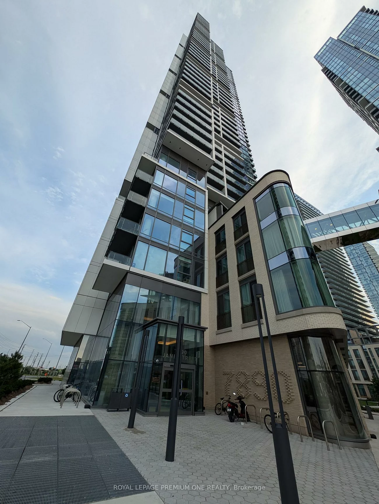 7890, Jane, Vaughan Corporate Centre, Vaughan