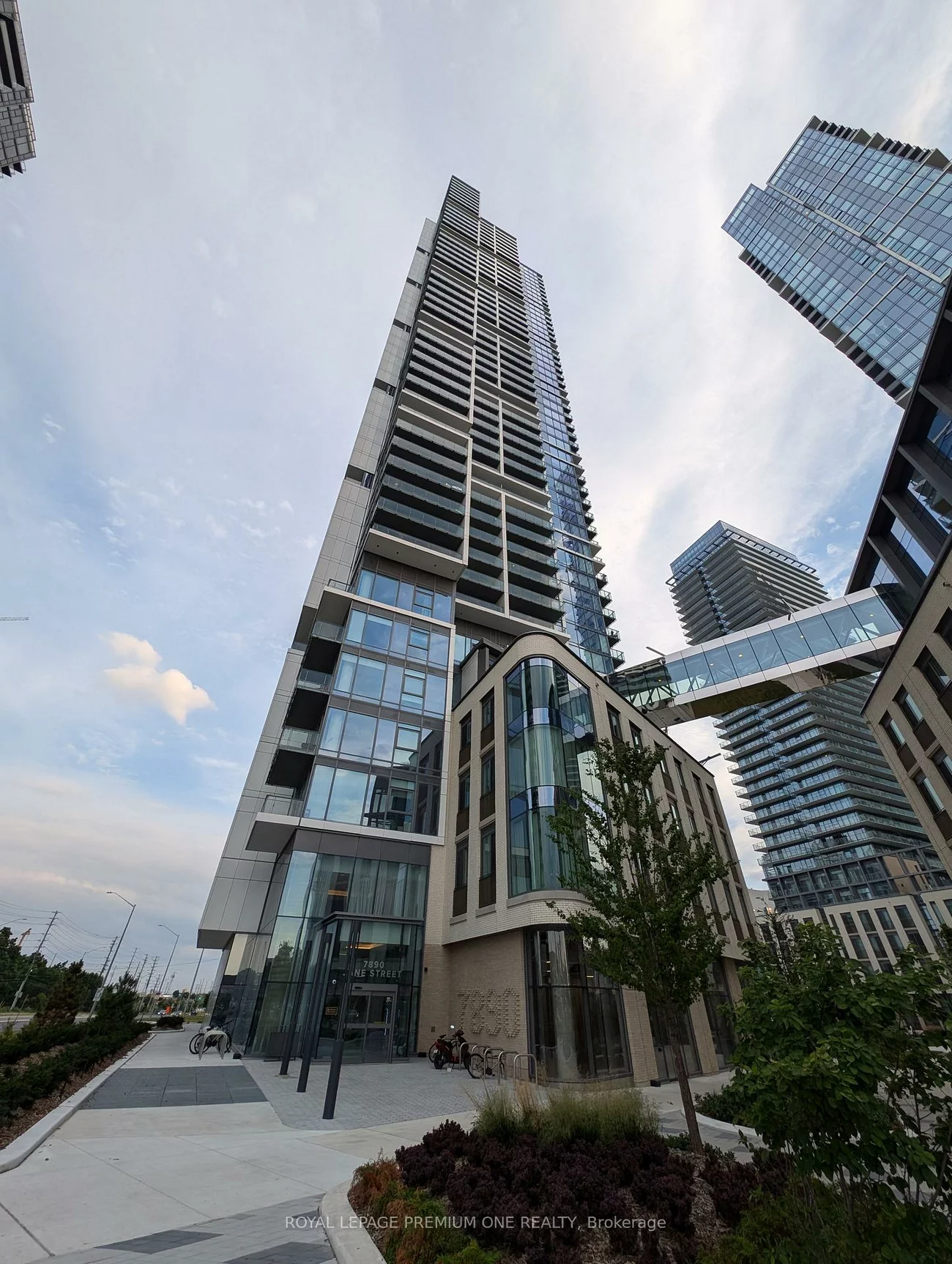 7890, Jane, Vaughan Corporate Centre, Vaughan