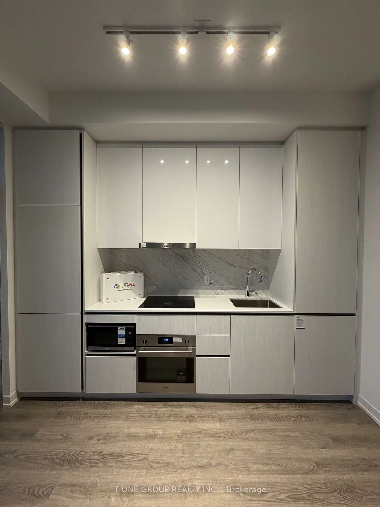 8, Interchange, Vaughan Corporate Centre, Vaughan