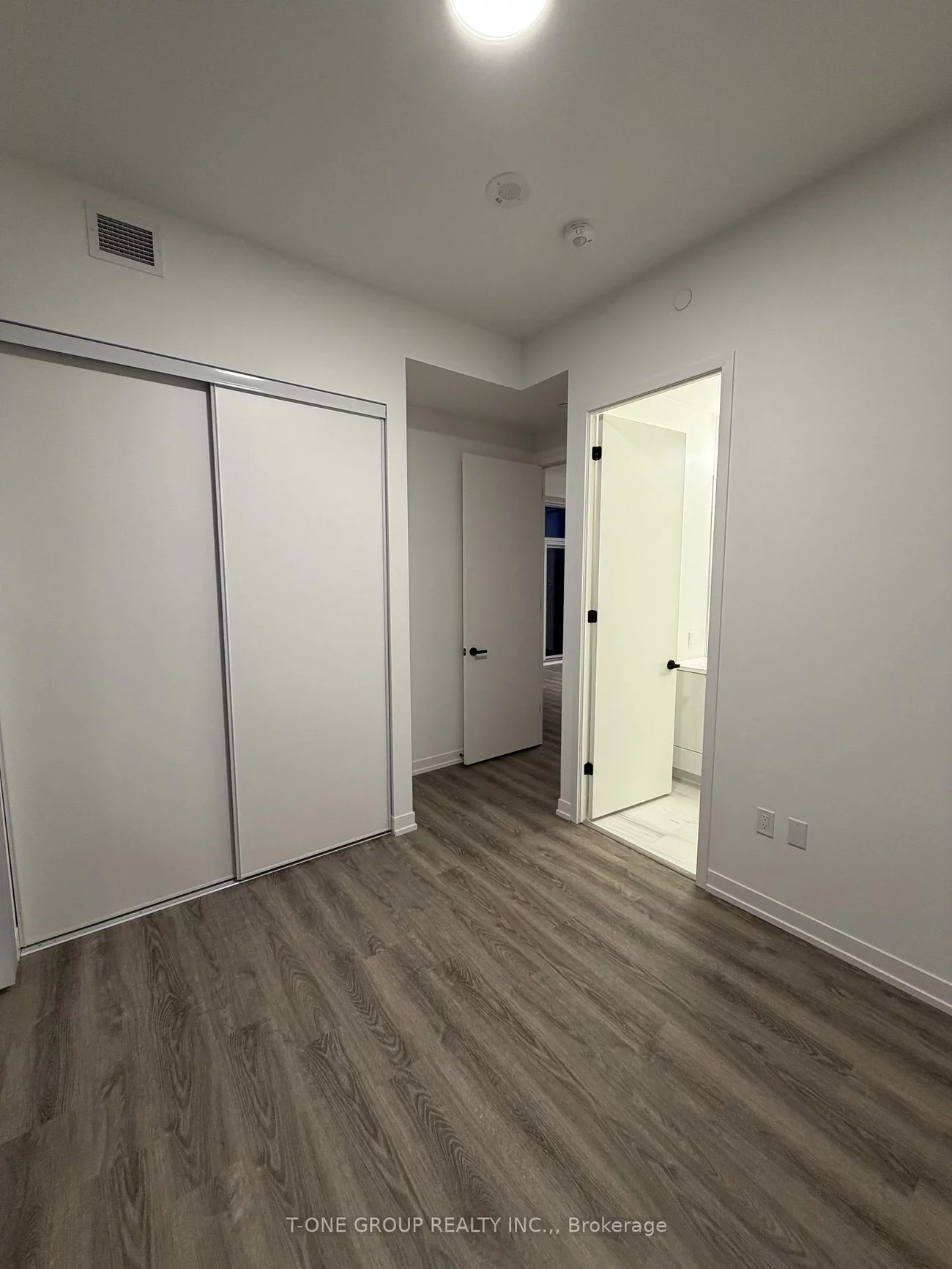 8, Interchange, Vaughan Corporate Centre, Vaughan