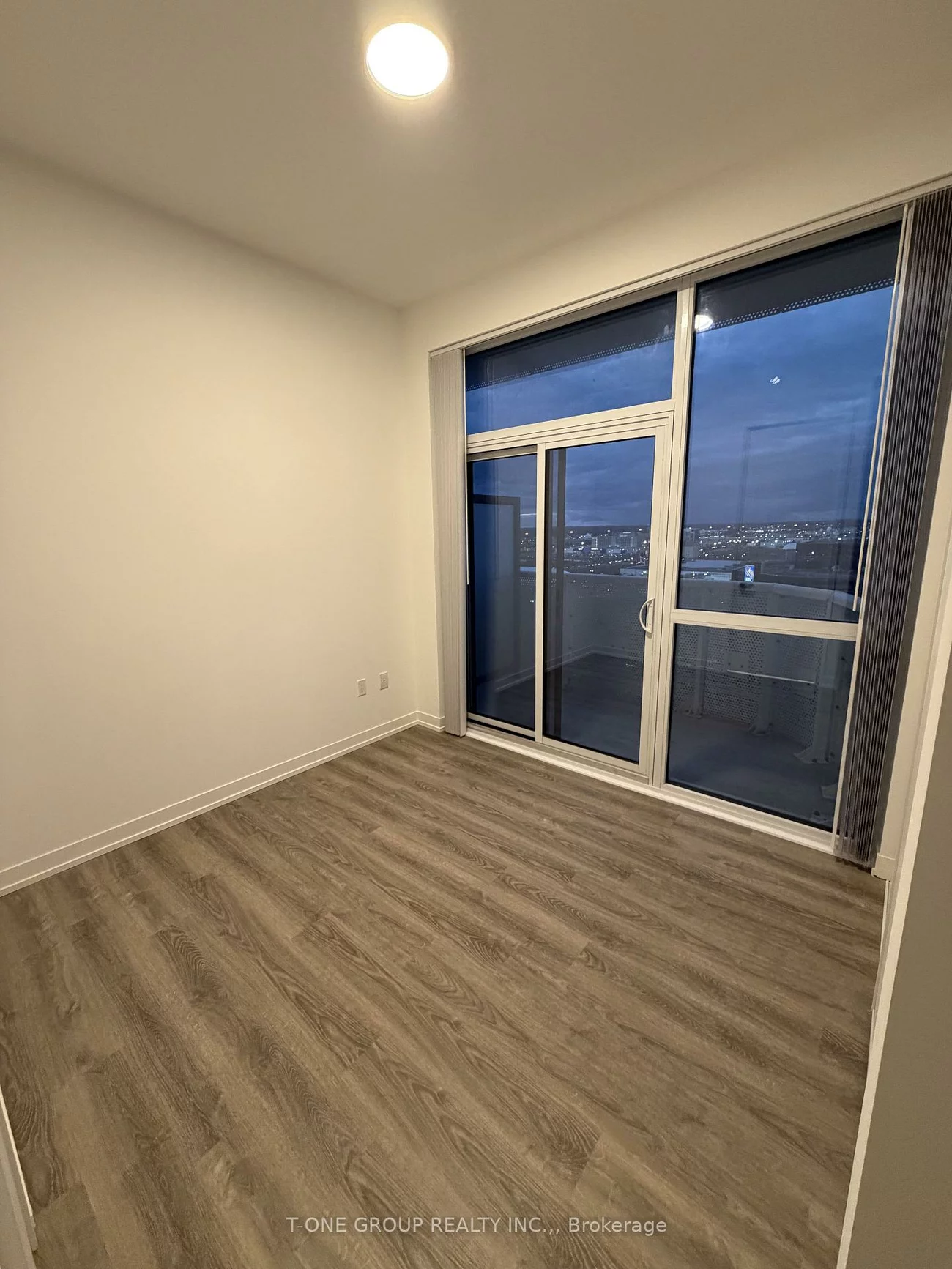 8, Interchange, Vaughan Corporate Centre, Vaughan