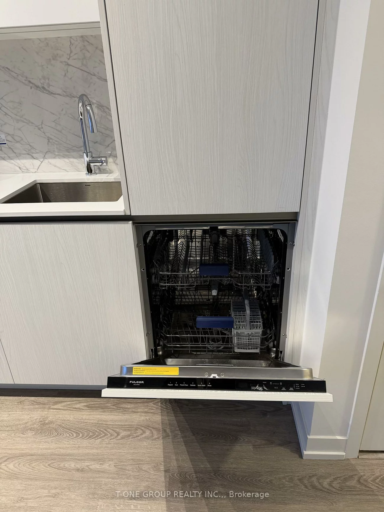 8, Interchange, Vaughan Corporate Centre, Vaughan