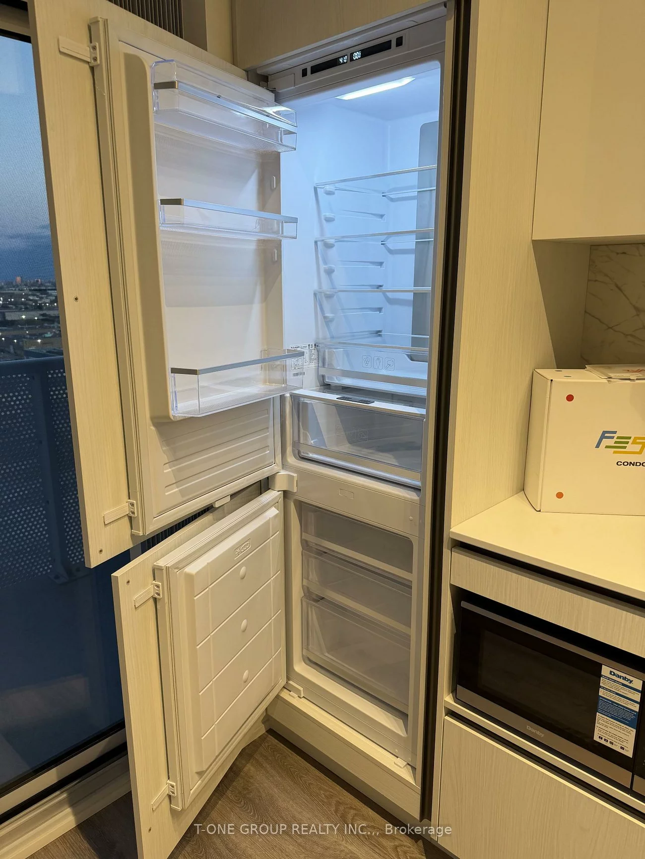 8, Interchange, Vaughan Corporate Centre, Vaughan