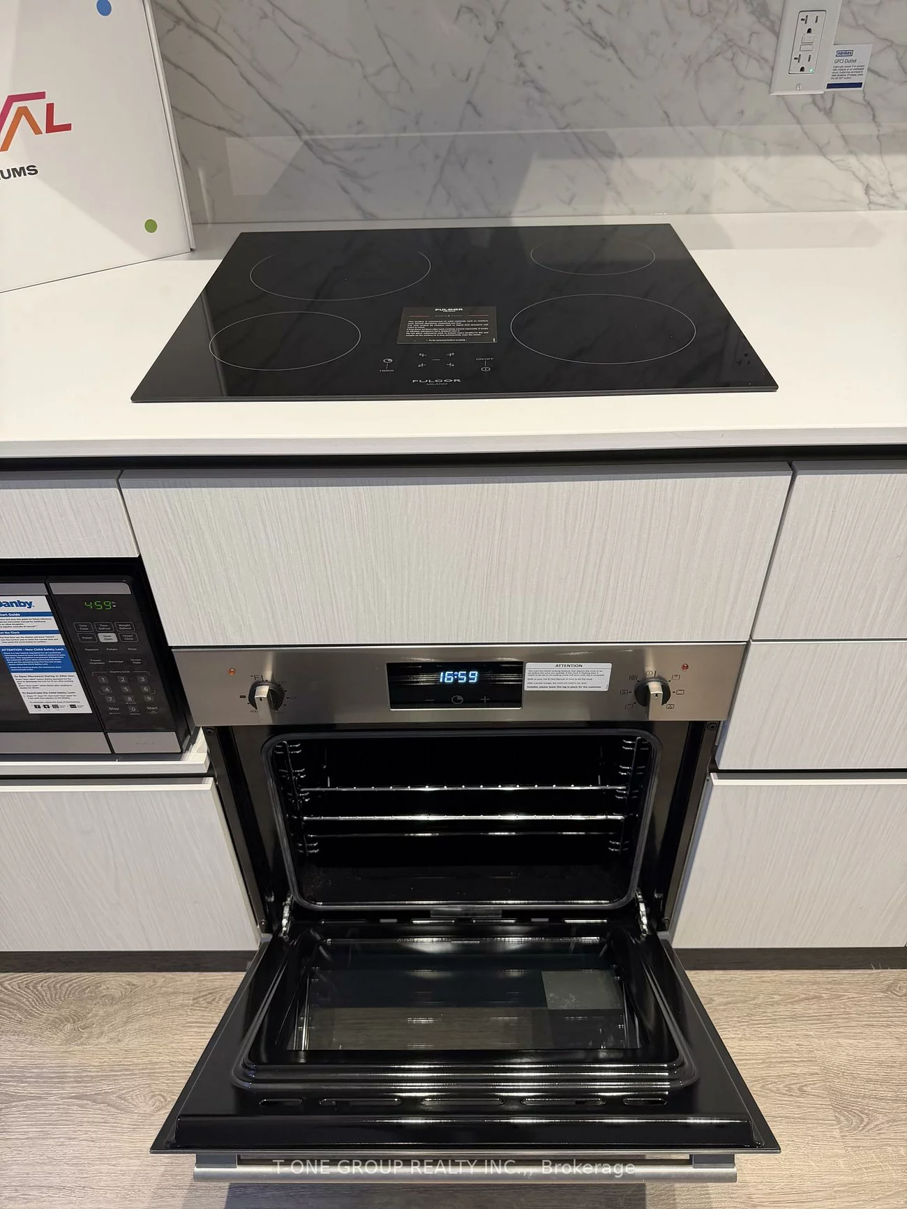 8, Interchange, Vaughan Corporate Centre, Vaughan