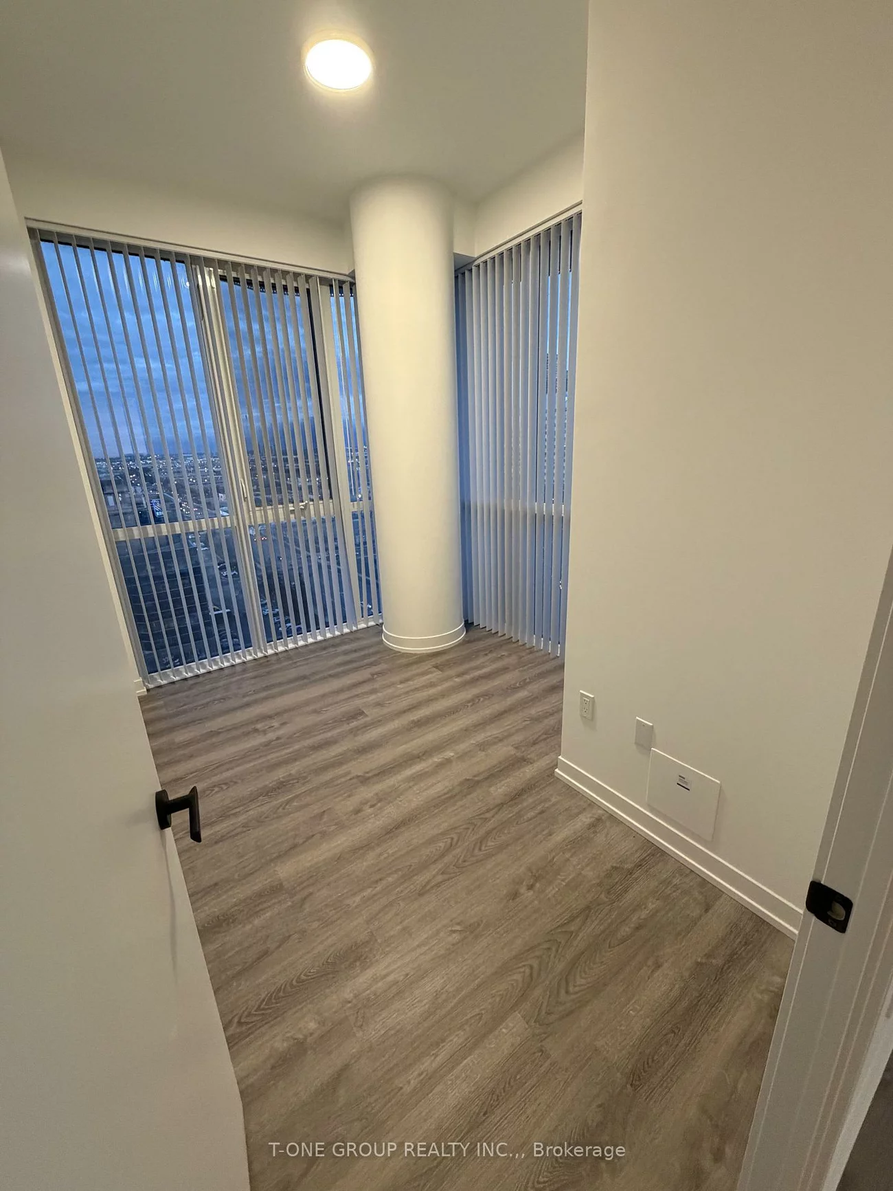 8, Interchange, Vaughan Corporate Centre, Vaughan