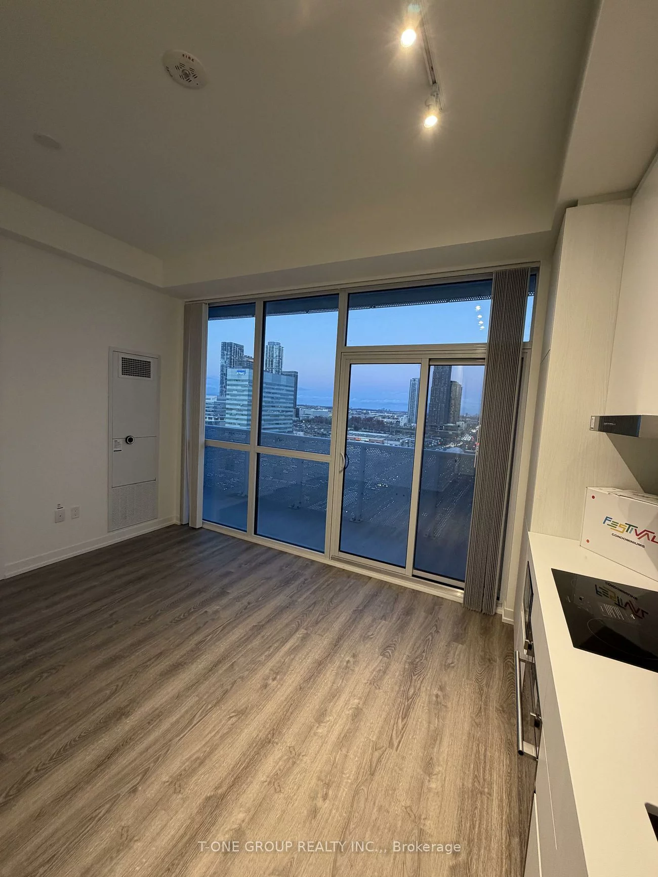 8, Interchange, Vaughan Corporate Centre, Vaughan