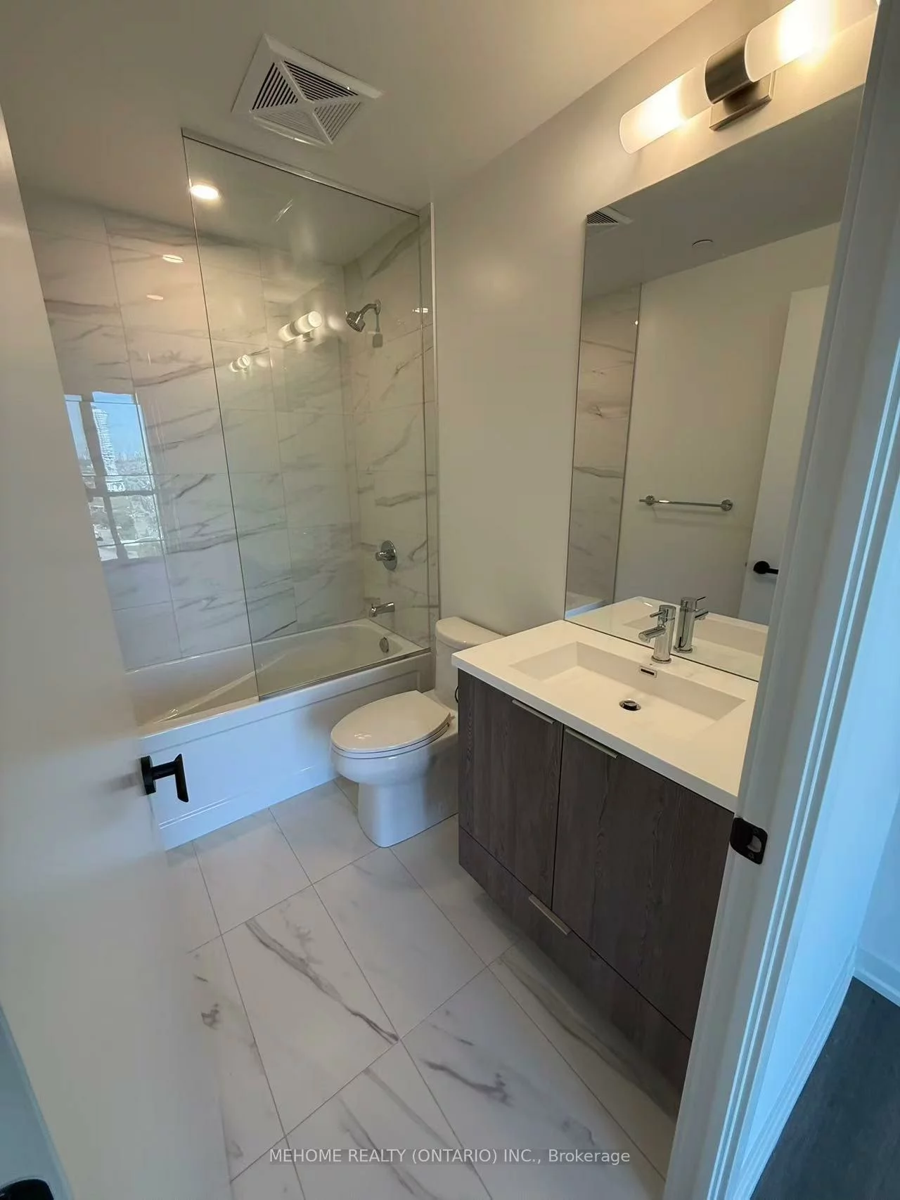 8, Interchange, Vaughan Corporate Centre, Vaughan