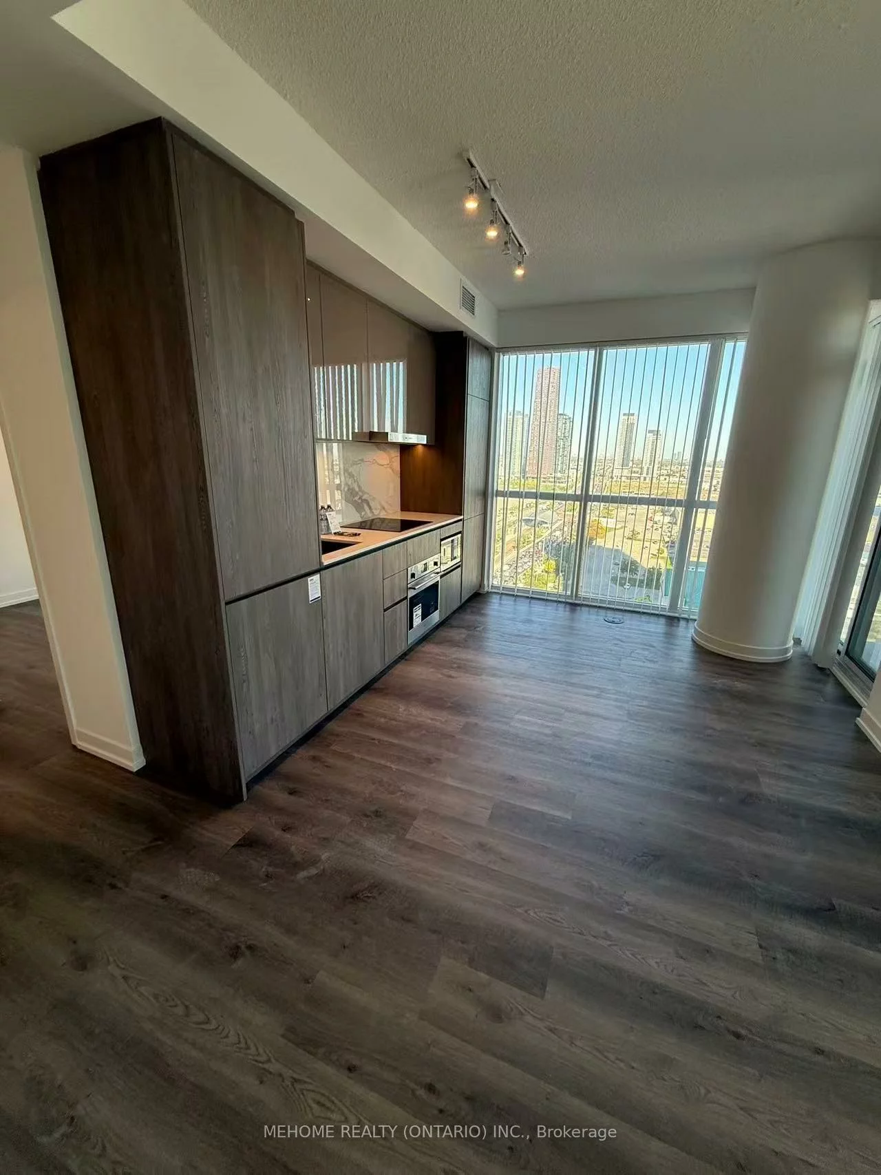 8, Interchange, Vaughan Corporate Centre, Vaughan