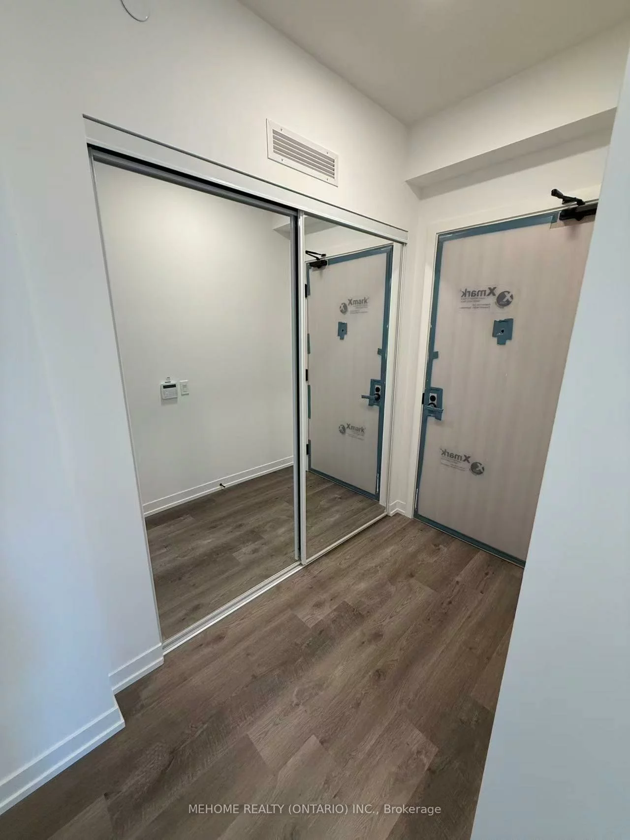 8, Interchange, Vaughan Corporate Centre, Vaughan