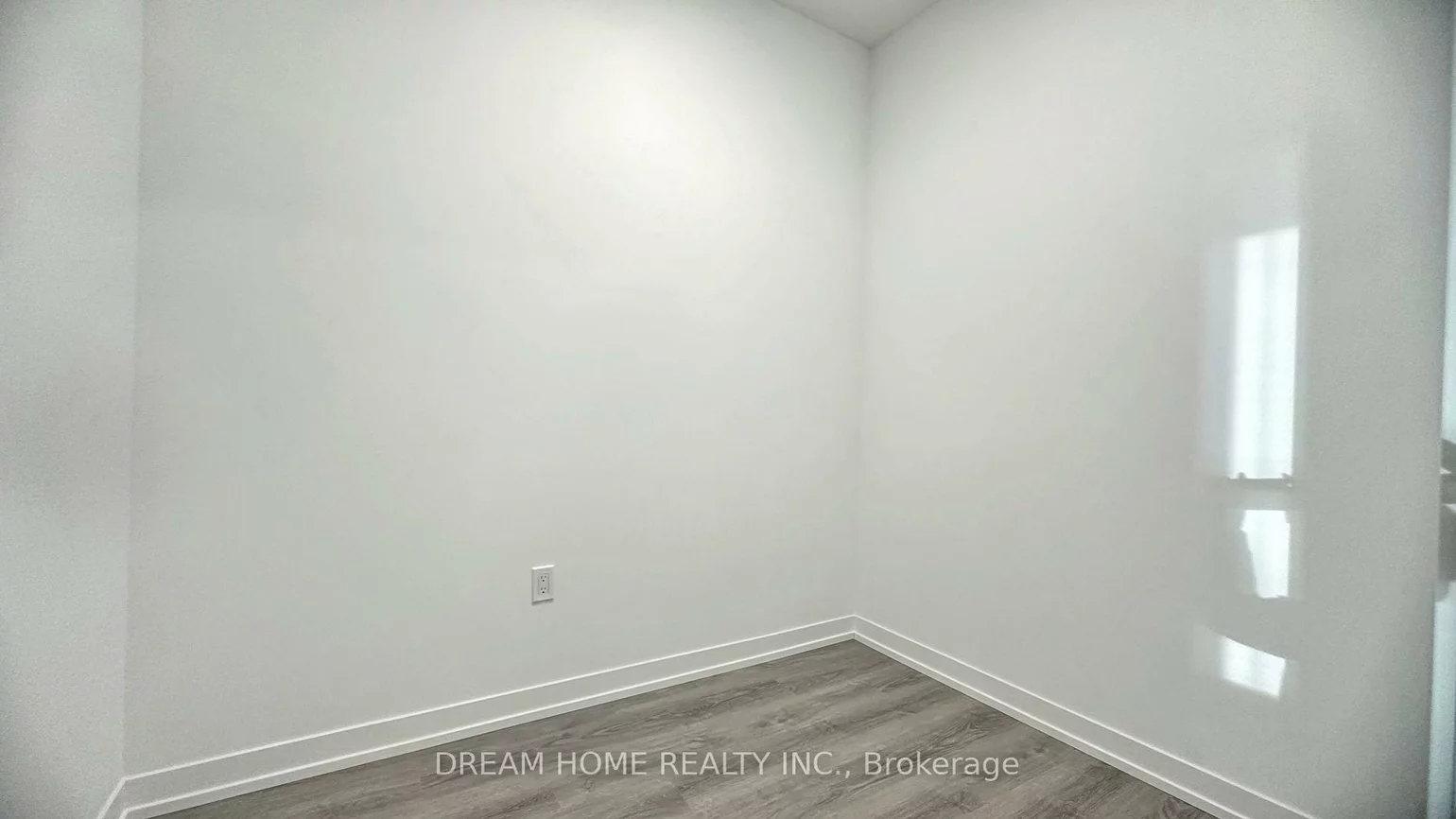 8, Interchange, Vaughan Corporate Centre, Vaughan