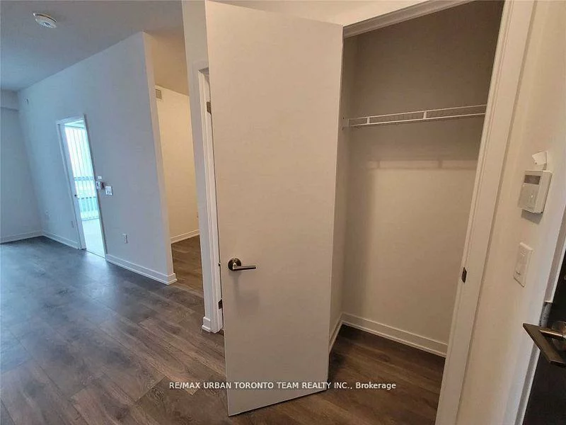 10, Honeycrisp, Vaughan Corporate Centre, Vaughan