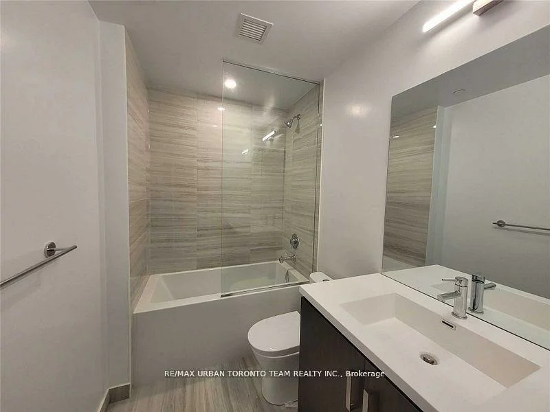 10, Honeycrisp, Vaughan Corporate Centre, Vaughan