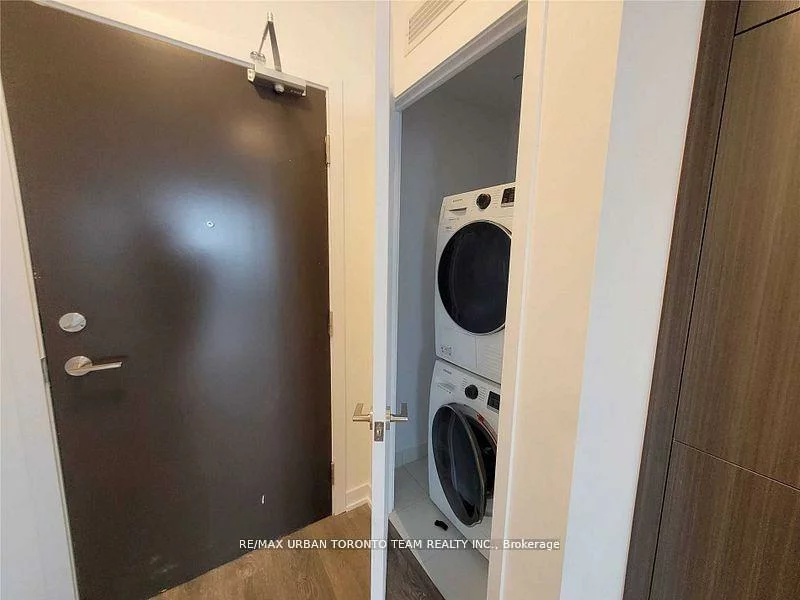 10, Honeycrisp, Vaughan Corporate Centre, Vaughan