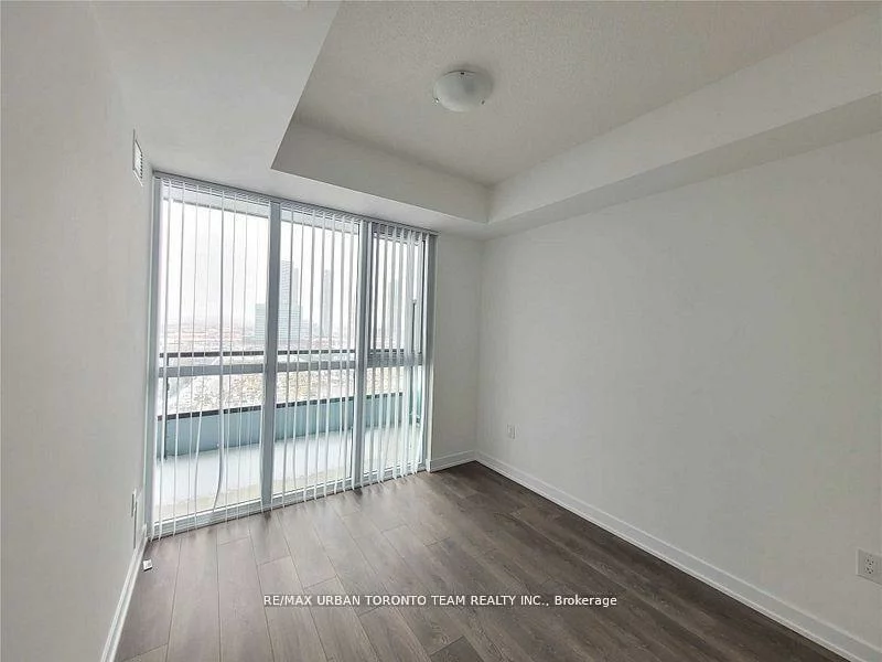 10, Honeycrisp, Vaughan Corporate Centre, Vaughan