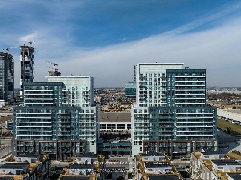 38, Honeycrisp, Vaughan Corporate Centre, Vaughan