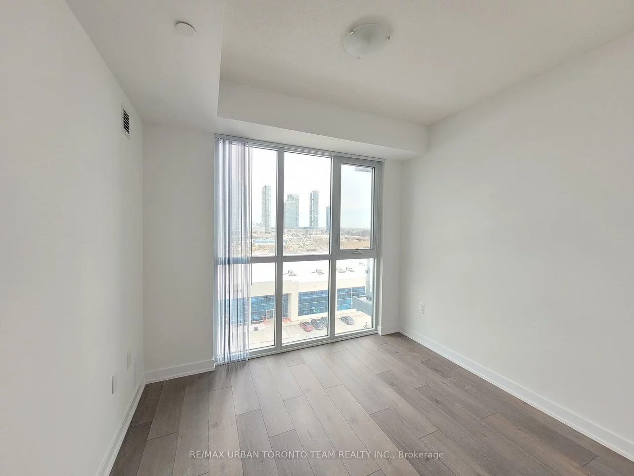 38, Honeycrisp, Vaughan Corporate Centre, Vaughan