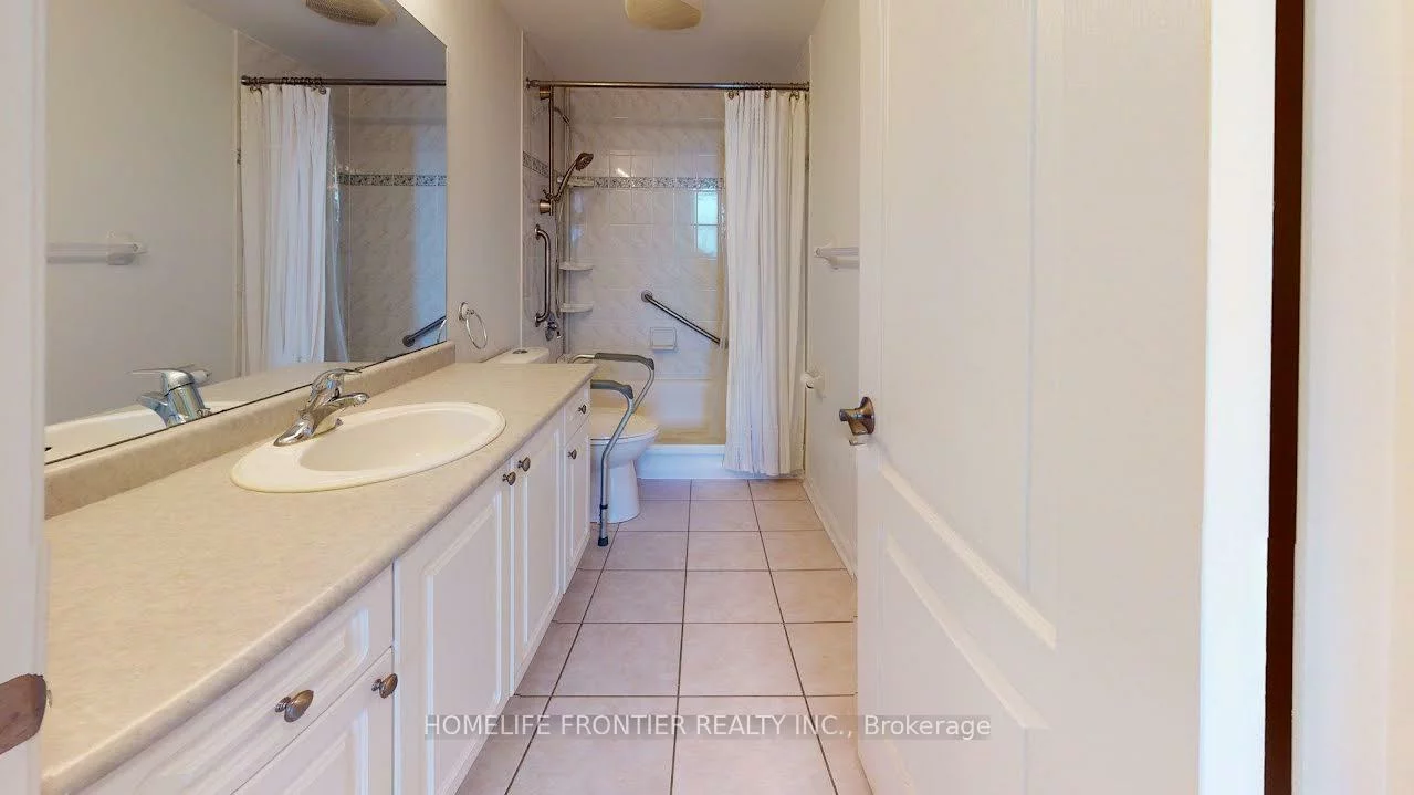 2502, Rutherford, Maple, Vaughan