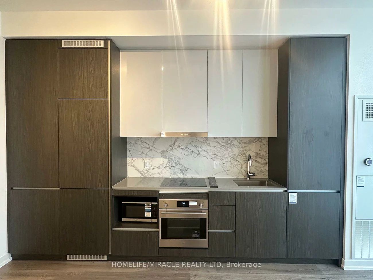 28, Interchange, Vaughan Corporate Centre, Vaughan