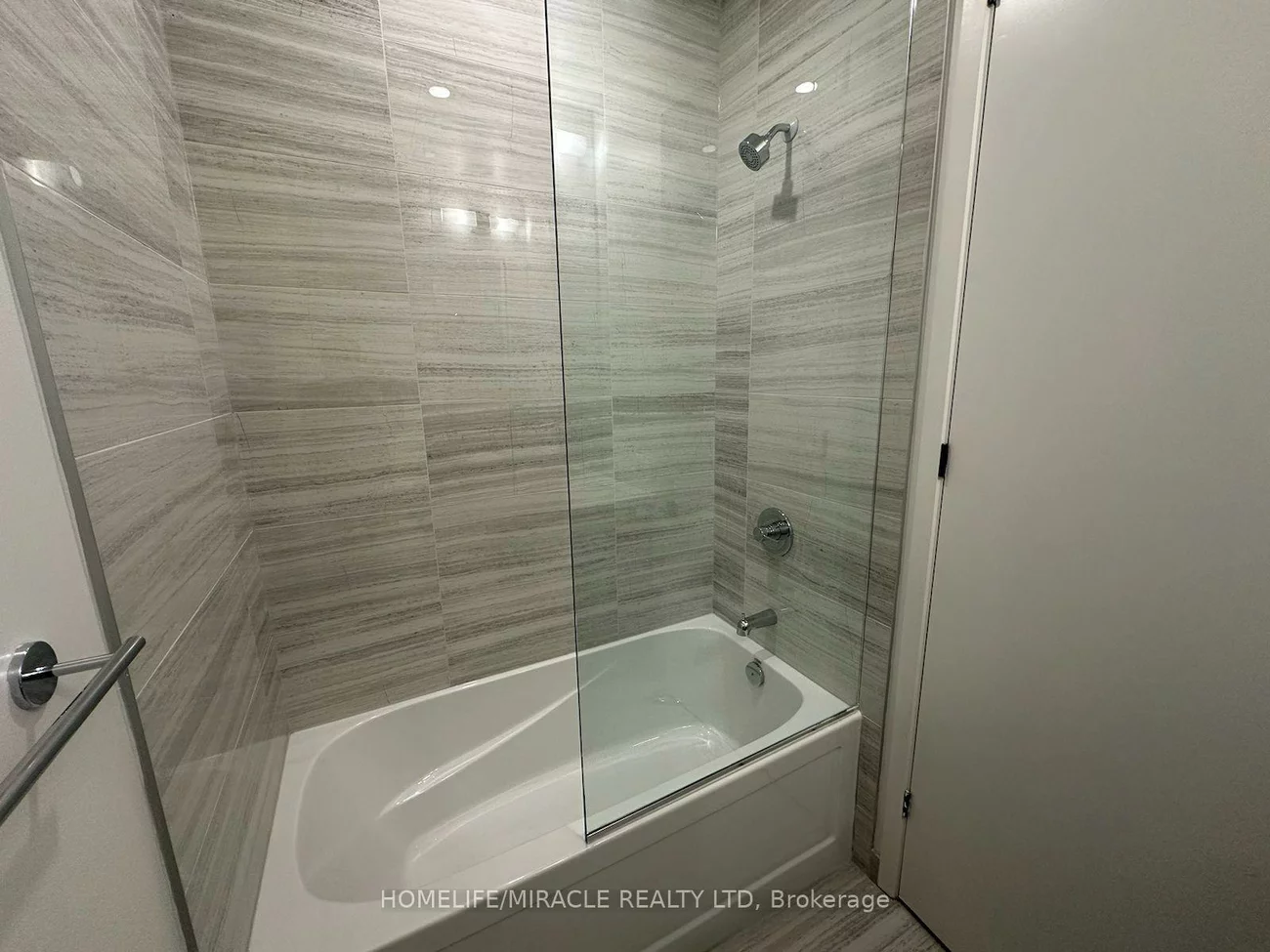 28, Interchange, Vaughan Corporate Centre, Vaughan