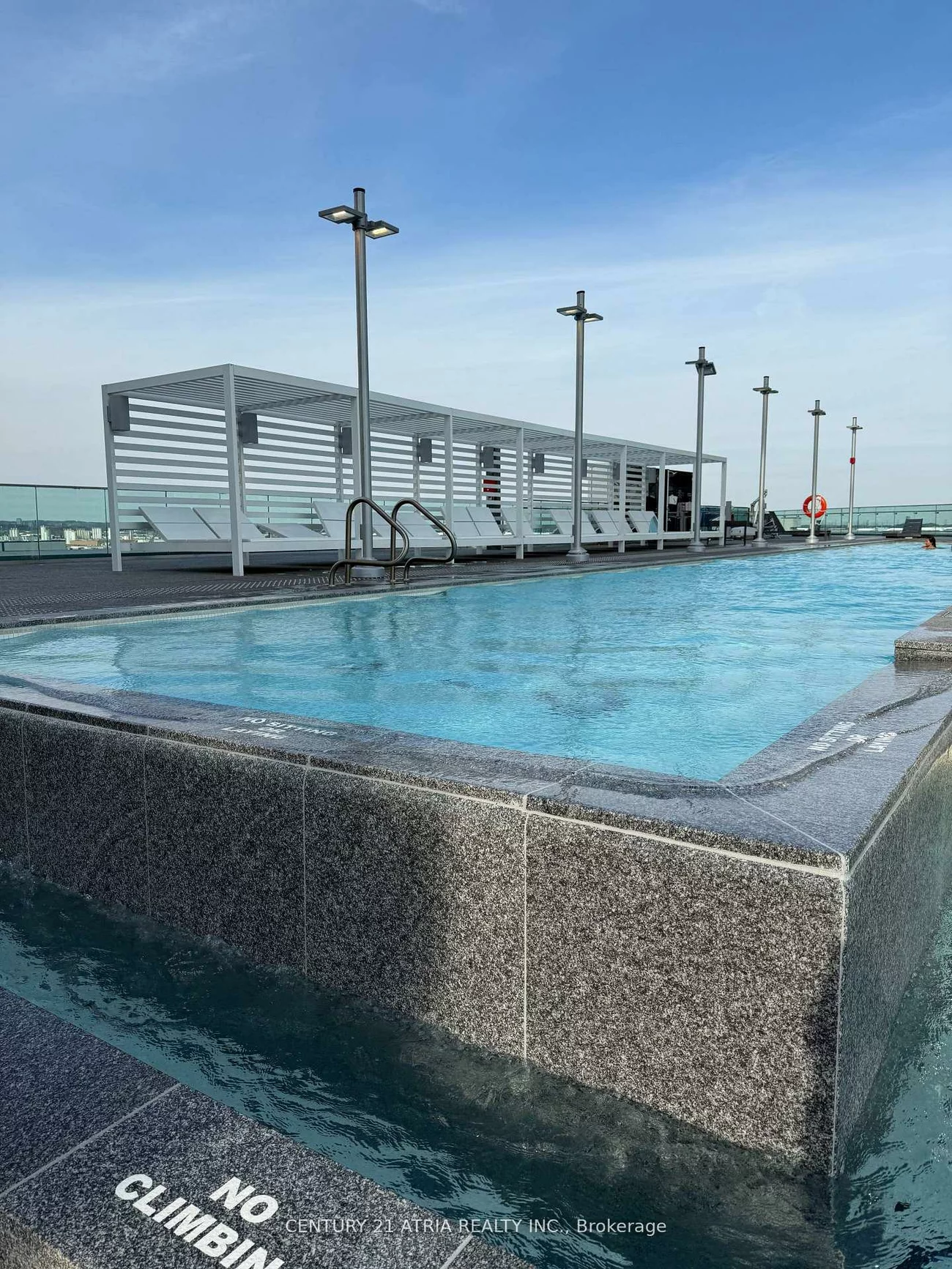 1000, Portage, Vaughan Corporate Centre, Vaughan