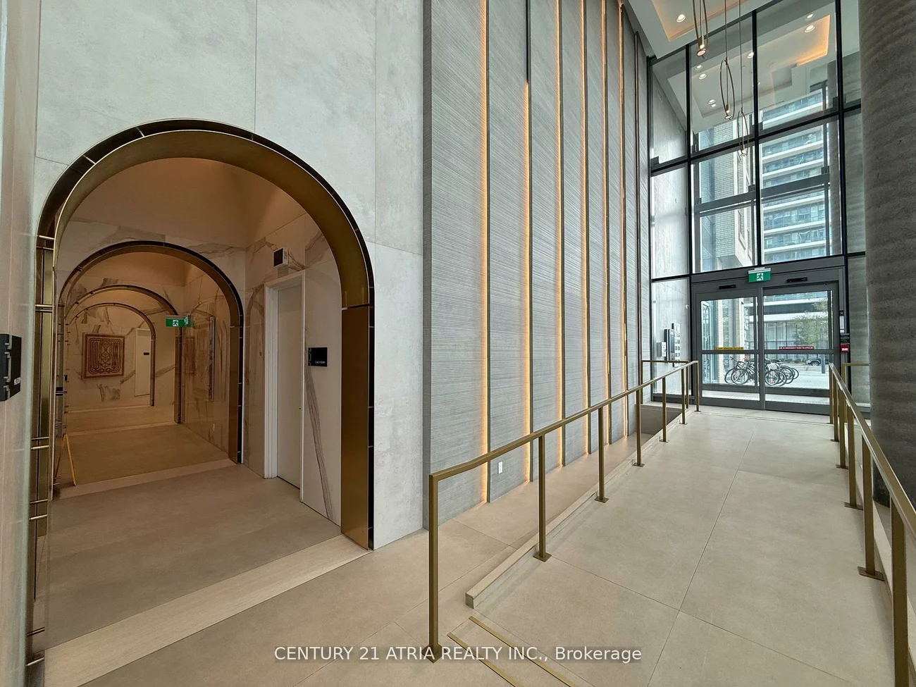 1000, Portage, Vaughan Corporate Centre, Vaughan