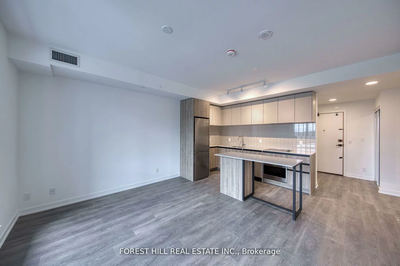 7950, Bathurst, Beverley Glen, Vaughan