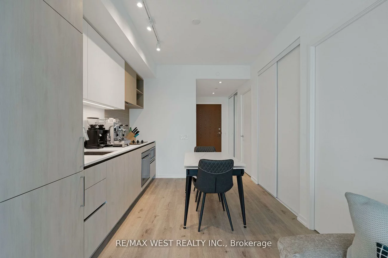 7890, Jane, Vaughan Corporate Centre, Vaughan