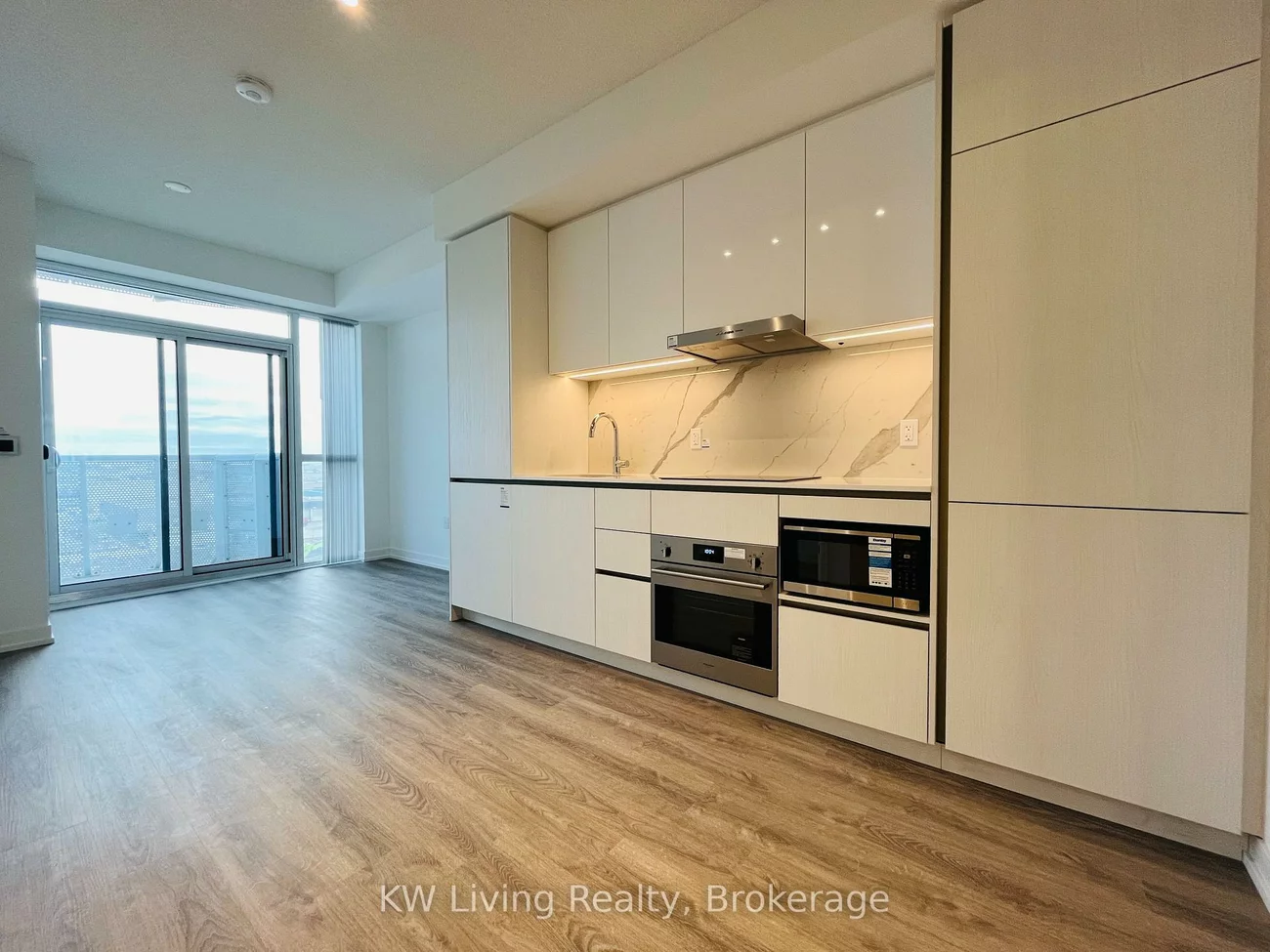 8, Interchange, Vaughan Corporate Centre, Vaughan